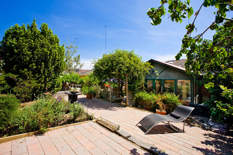 Great Family Space in Just the RIGHT Place Picture 3