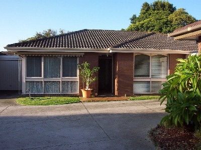 Are You
Still on the Hunt for a Villa that's Bright & Sunny?
Private Rear & Side Yard Picture