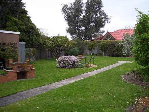 Here at Last, Neat as a pin Classic Family Home on Wonderful 165ft Deep Block Picture 3