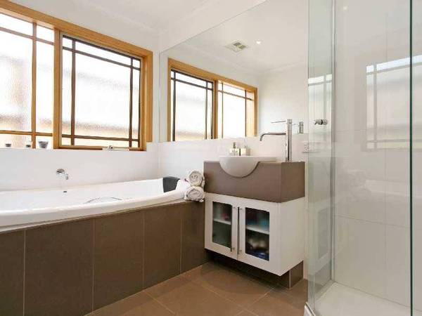 Sensational 4 Bedroom + Study
Entertainers Paradise & Features Galore. Picture