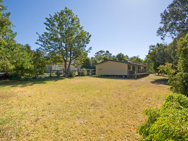 Hop, Skip or Jump to Everything.
Fabulous Central Beachside Location & a Perfectly Maintained Home Picture 3