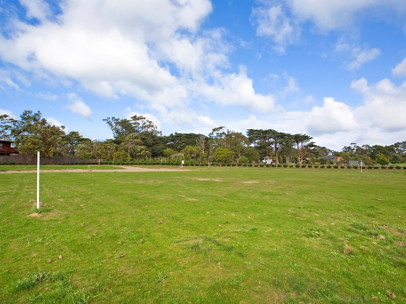 Couldn't You Picture Your Beachside / Rural Dream Home Right Here? Vacant Land - 1 Hectare : 2.47 Acres Picture 3