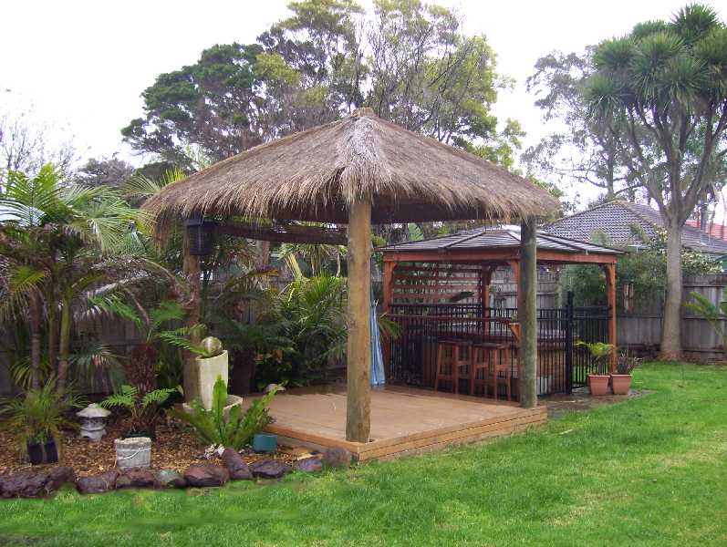 A Tropical Rear Garden Setting & Classic 3 Bedroom Cream Brick Veneer, Bungalow / Games Room in Handy Location Picture 1