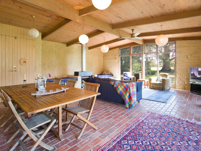 It's Only Natural that You'll Come, Stay & Enjoy the Relaxed Beach Culture & the Peaceful Rural Aspect Picture 3