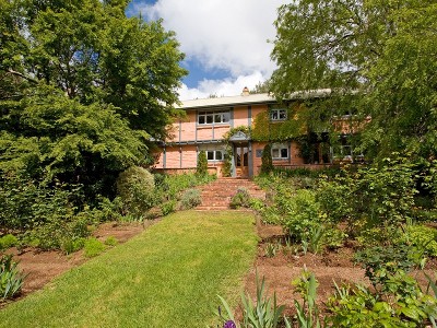 The Ultimate Mediterranean Inspirations - Your Ideal Country Estate Set on a Majestic 2.5 Acres Picture The Ultimate Mediterranean Inspirations - Your Ideal Country Estate Set on a Majestic 2.5 Acres Picture