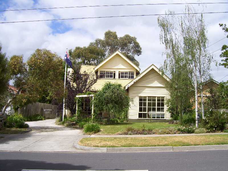 If Bigger is Better for You, then this Family Homestead set on a Grand 9040 sq ft (840m2) will Definitely be for You Picture 2