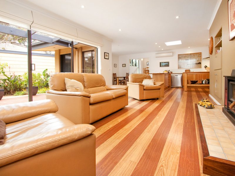 Are You Ready for an Easy to Manage Renovated Home in a Quiet, Leafy Locale? 3 Living Zones with Decks Galore. Picture 2