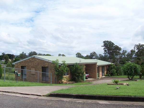 4
X 2 BEDROOM
UNITS COMPLEXES Picture 2