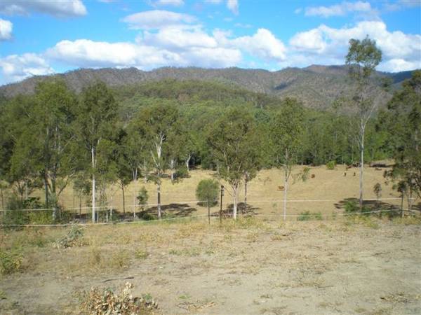 640 VERY DIVERSE ACRES, INCLUDES CREEK FLATS, & MOUNTAIN VIEWS. Picture 1