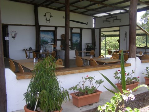 HOME WITH EXTRAS - SECURE A BARGAIN Picture 2