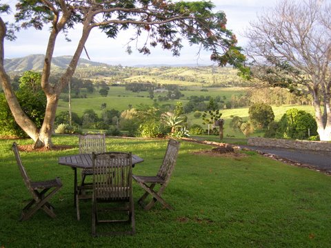 HOME WITH EXTRAS - SECURE A BARGAIN Picture 3