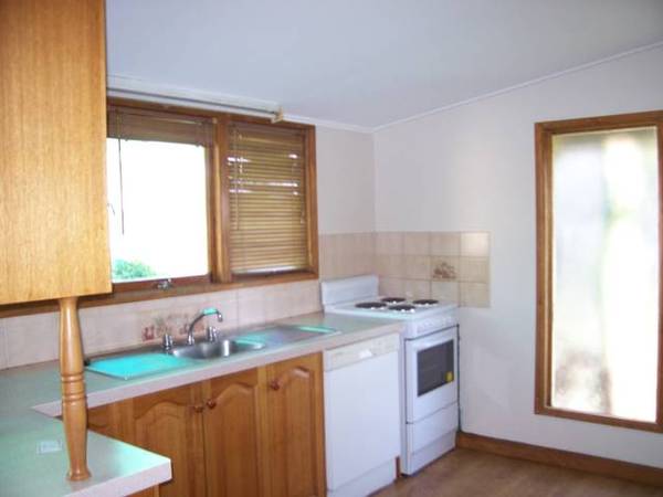 CLOSE TO CBD Picture CLOSE TO CBD Picture