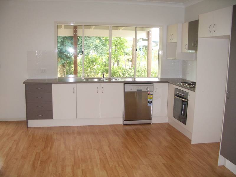 20 Fertile Acres - As New Home with Views Picture 2