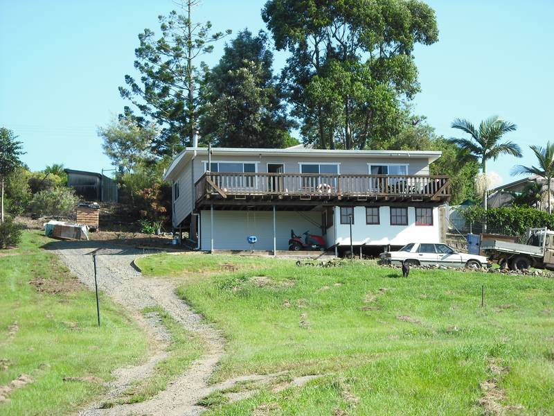 3 BEDROOM HOME WITH ACREAGE Picture