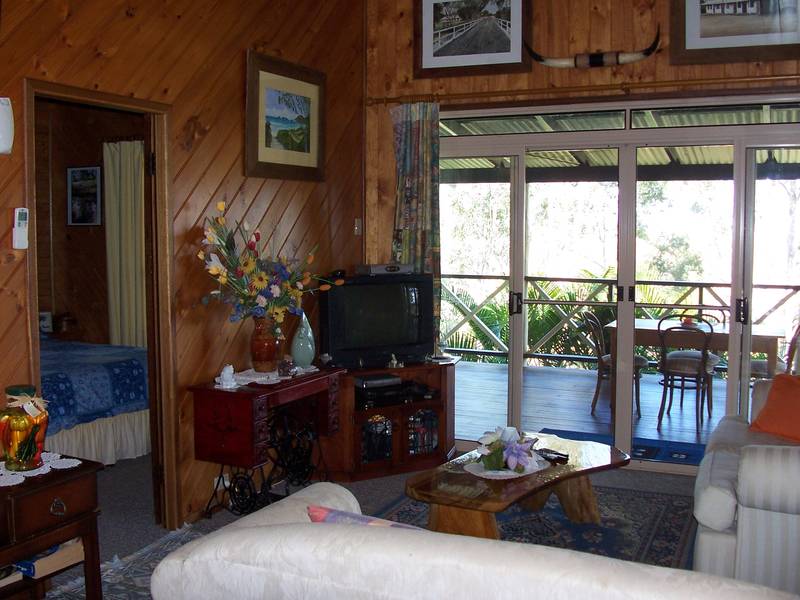 THINK OUTSIDE THE SQUARE Picture 3