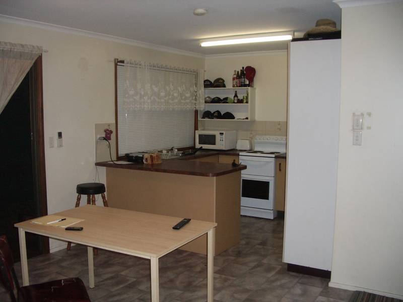 QUIET LOCATION - FIRST HOME OR INVESTMENT Picture 3