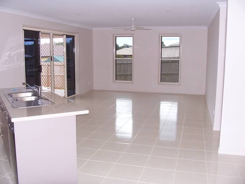 BRAND NEW FAMILY HOME Picture 2