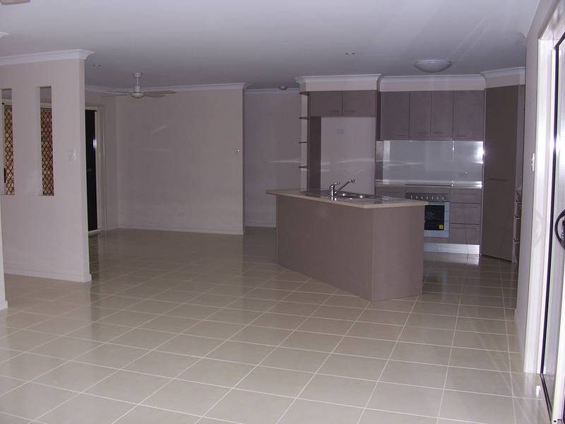 BRAND NEW FAMILY HOME Picture 3