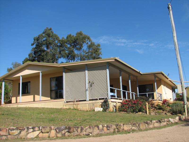 10 Acres-2 Homes - Dam- Eastern Side Picture 2