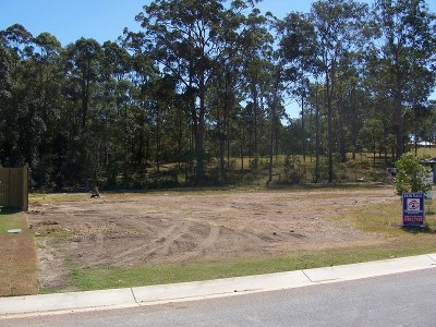 Vacant Land - A Stone's Throw .... Picture