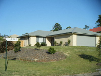 PERFECT LOCATION Picture 1