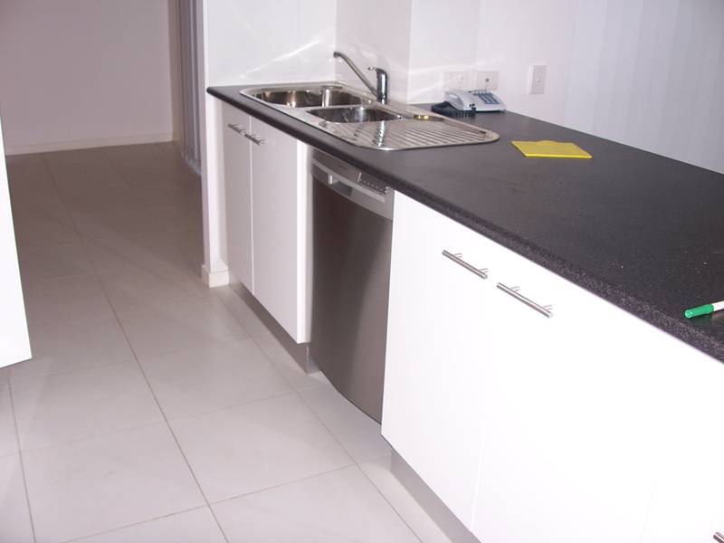 PERFECT LOCATION Picture 3