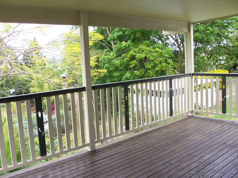 JUST LISTED Picture 2