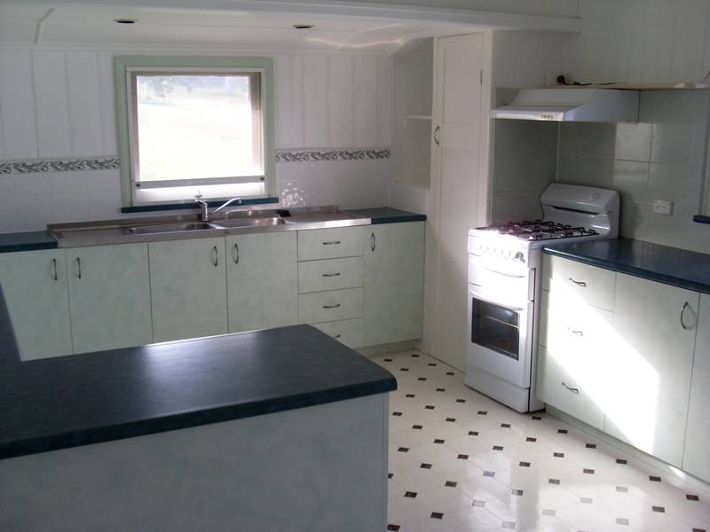 QUEENSLANDER ON 5 ACRES Picture 2