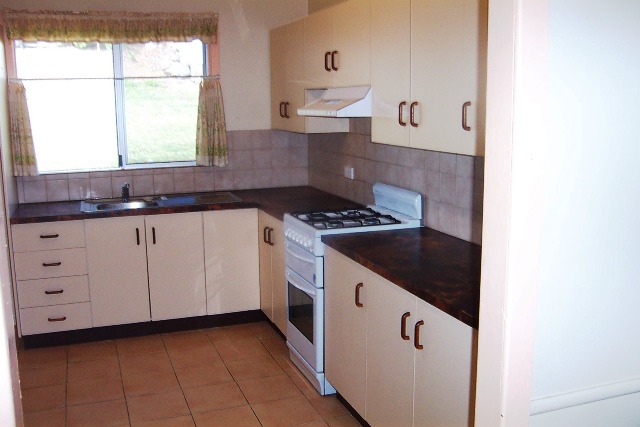 WALK TO MARY STREET Picture 2