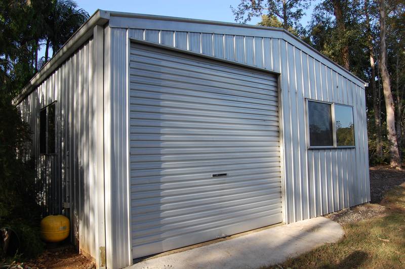 Relaxing Acreage Living!!! Picture 3