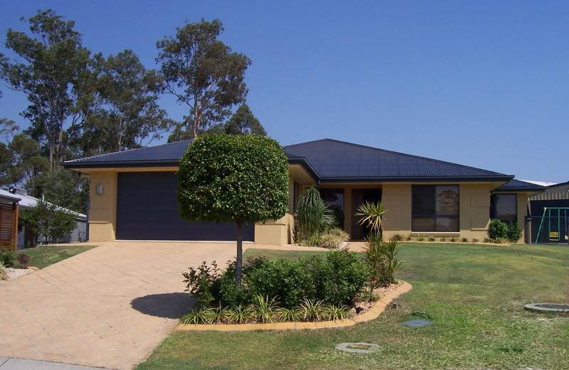 CONTEMPORARY CUSTOM DESIGN Picture 1