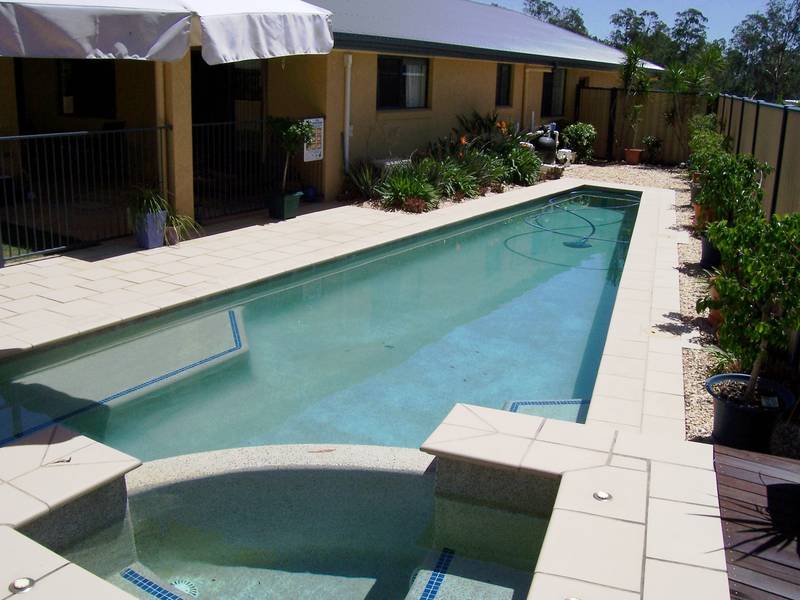 CONTEMPORARY CUSTOM DESIGN Picture 2