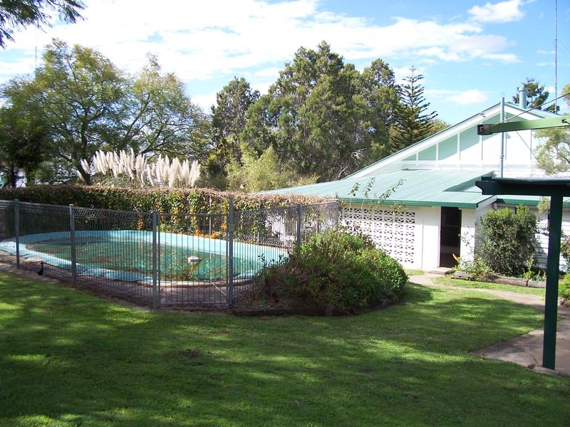 CLASSIC HOME Picture 2