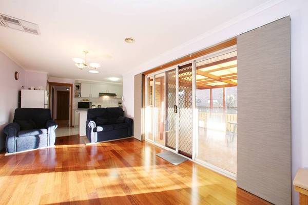 Just Move In! Picture 3