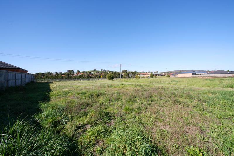 Land - Sovereign Crest Picture Land - Sovereign Crest Picture