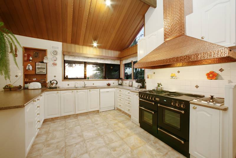 Over 1.5 Acres of Paradise Picture 2