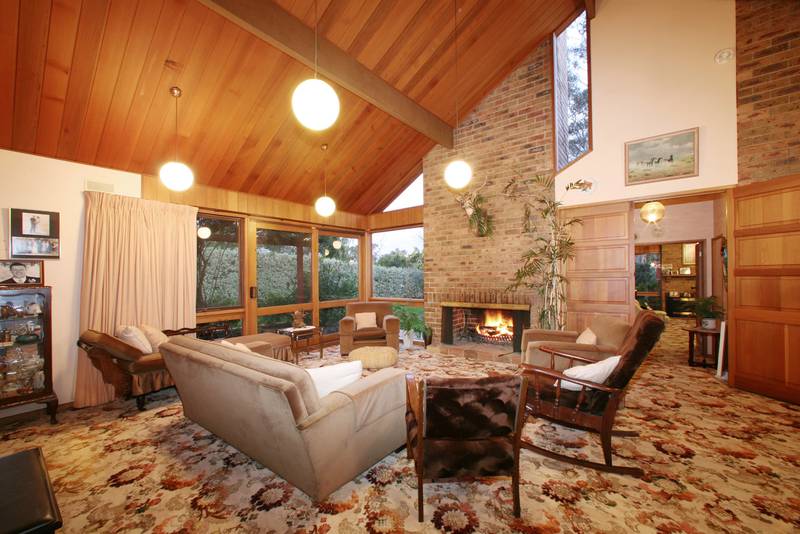 Over 1.5 Acres of Paradise Picture 3