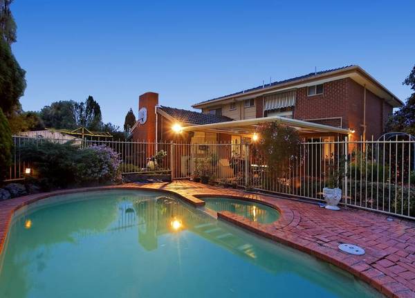 Premier Location, Superior Home Picture 3