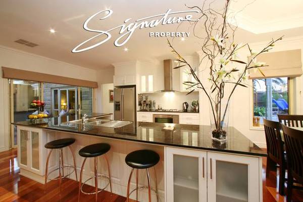 5 Star Living on 1600m2 Picture 3