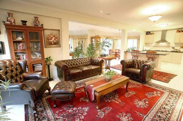 Want to Live Like a King or Queen? Picture