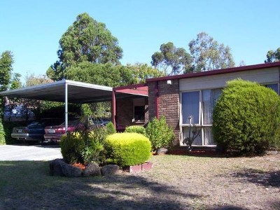 UNIQUE 4 BEDROOM HOME IN GREAT LOCATION Picture