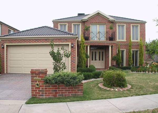 Big, Bold & Beautiful!! Picture 1