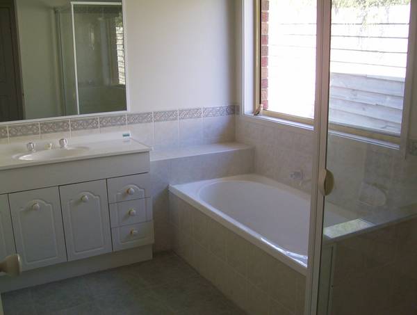 SPACIOUS 4 BEDROOM FAMILY HOME Picture SPACIOUS 4 BEDROOM FAMILY HOME Picture