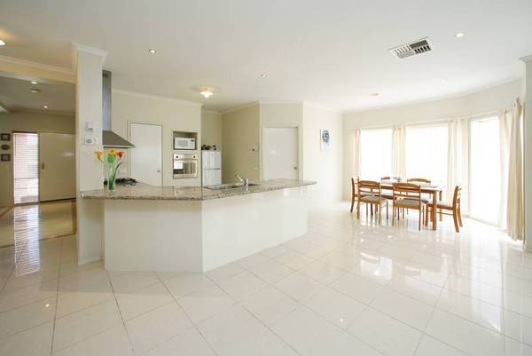 In Quest of the Best? Picture