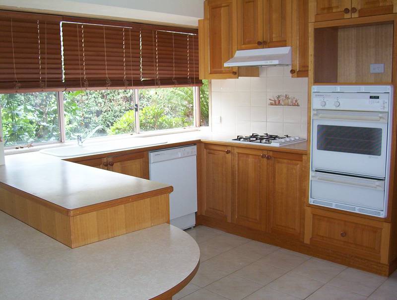 GREAT PRESENTATION INSIDE & OUT! Picture