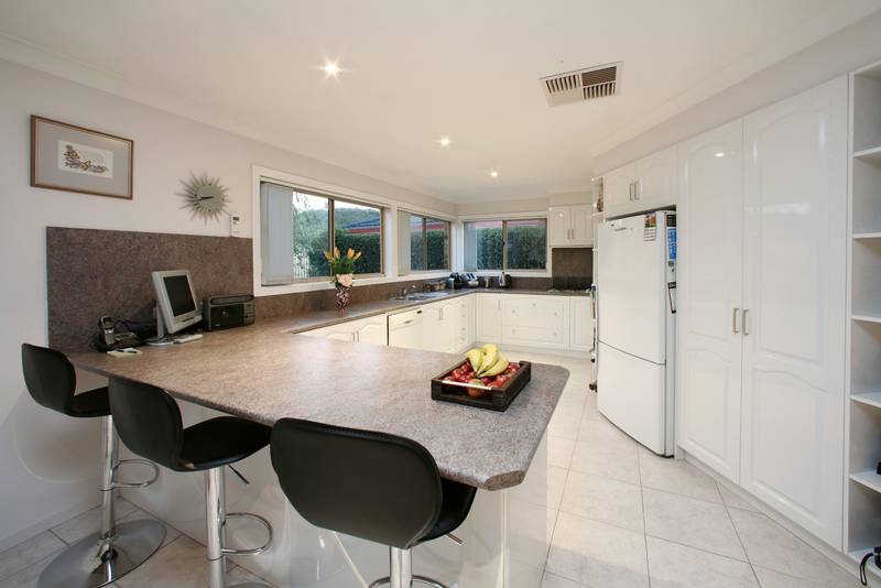 Beautiful Home - Exquisite Views Picture 2