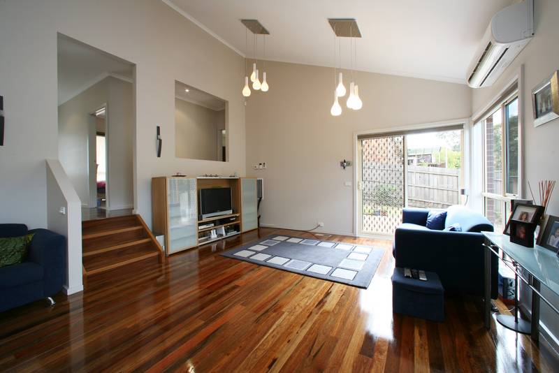 Executive Decision Picture 3