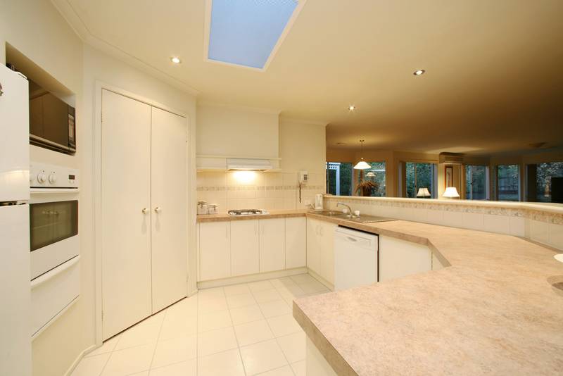 Highly Sought, Rarely Found! Picture 2