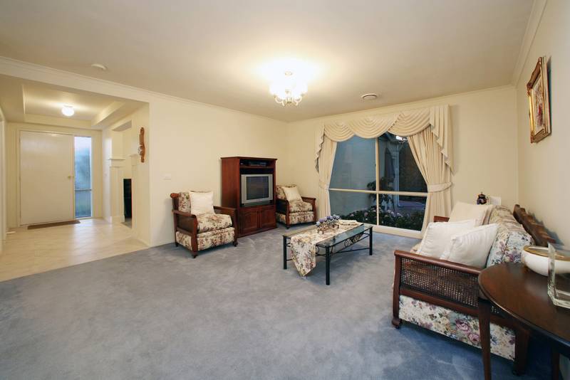 Highly Sought, Rarely Found! Picture 3