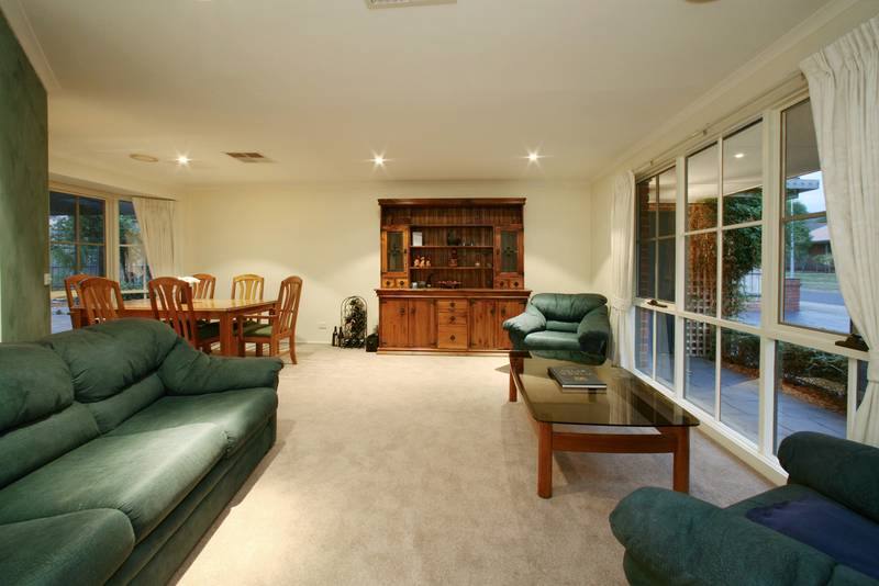 Join the Queue for This One Picture 3